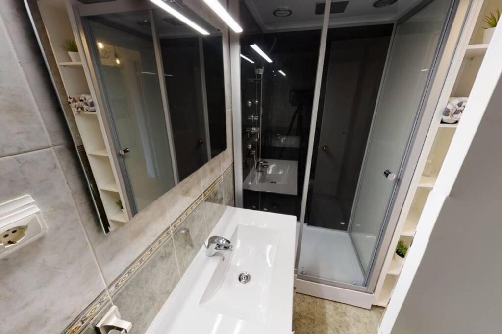 Malibu - 6 Personnes - Luxury Apartment Miami Playa Exterior photo